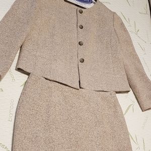 Ann Taylor brand new Skirt Suit